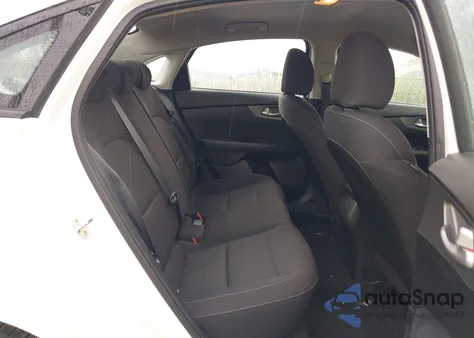 2019 Kia Forte Lxs z USA, uszkodzony, nr VIN 3KPF24AD2KE055461